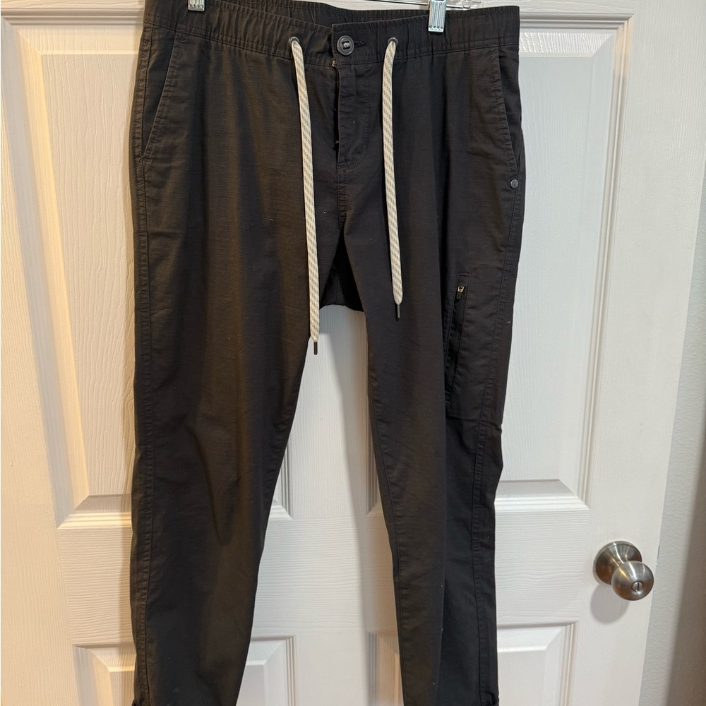 Vuori Black Cargo Pants with Drawstring